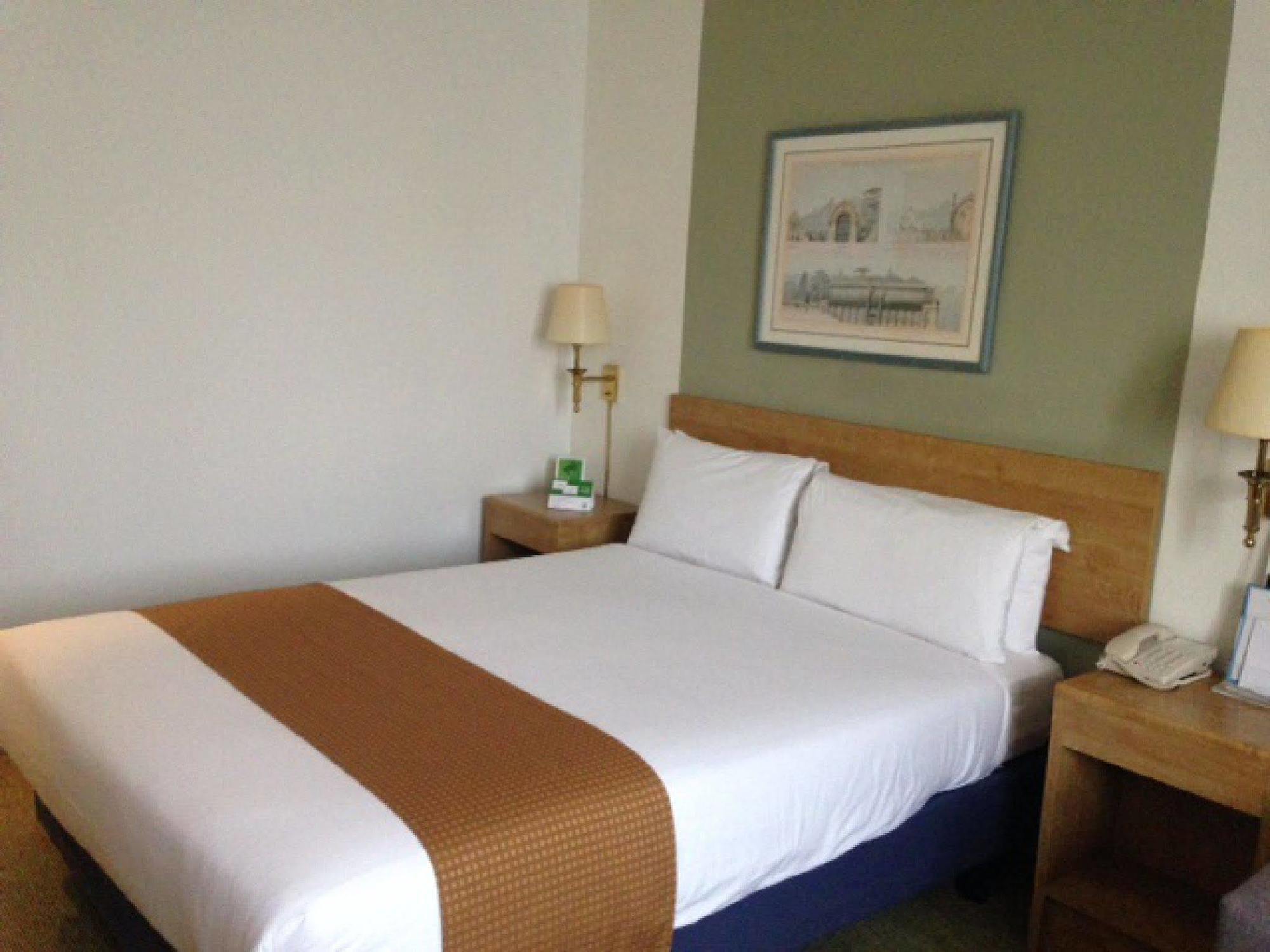 Holiday Inn Warrington By Ihg Kültér fotó
